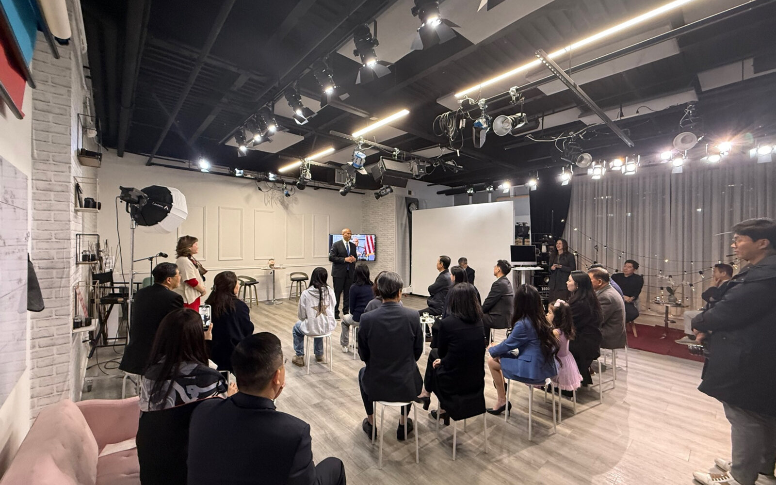 Artiverse studio, Fort Lee